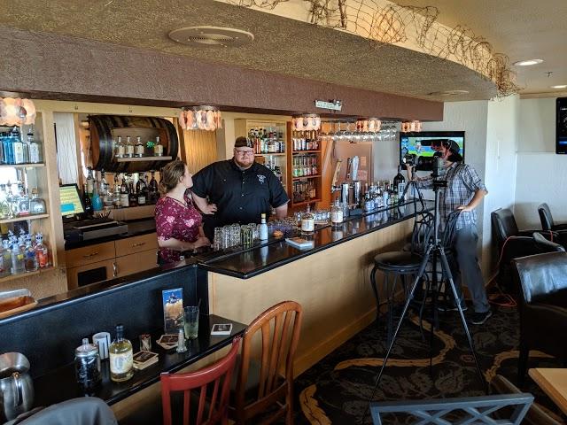 Surfside Restaurant at Driftwood Shores